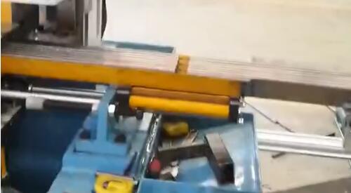 定制型全自動(dòng)切管機(jī)流水線生產(chǎn)視頻